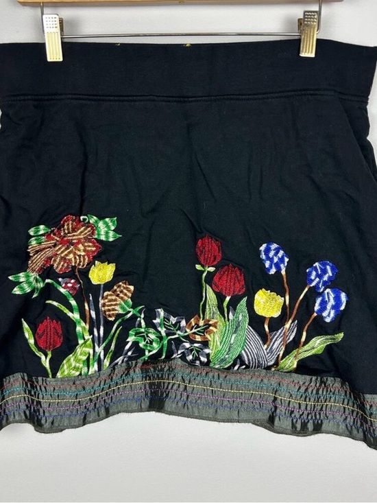 Desigual Dresses & Skirts - Desigual Boho Black Floral Embroidered Elastic Waist Mini Skirt Sz L Artsy